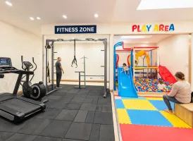 Commercial fitness zone